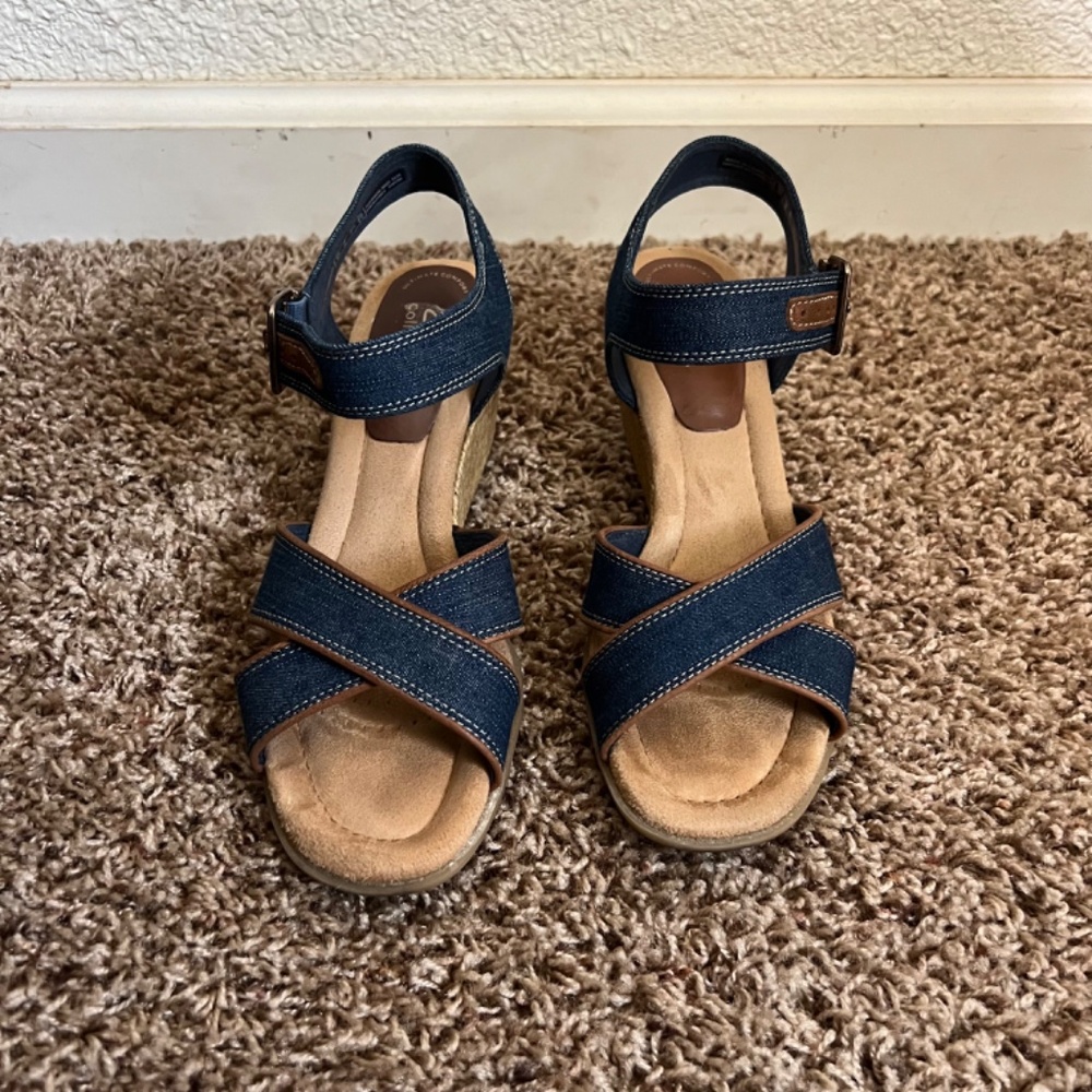 Clark: Denim Wedge Sandals with Ankle Strap – Size 7 - Picture 3 of 8